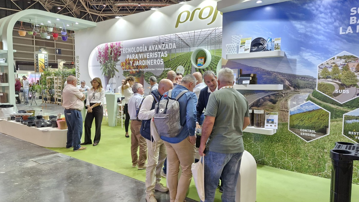 En Iberflora, Projar presentó Coverpro, su gama de sustratos técnicos para cubiertas verdes, centrada en la eficiencia hídrica, la ligereza y la estabilidad estructural Projar destaca en Iberflora con sus sustratos Coverpro para cubiertas verdes.jpeg